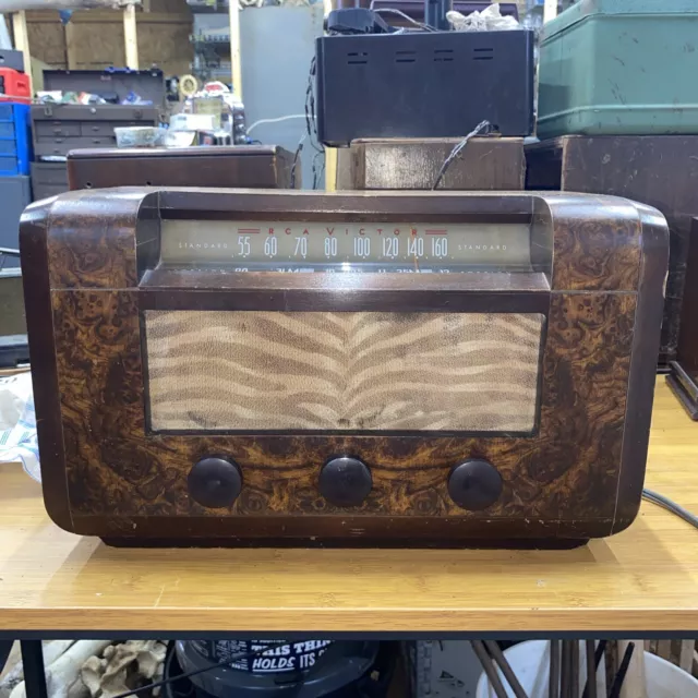 VINTAGE RCA VICTOR MODEL 66X3 WOODEN RADIO w/TIGER CLOTH for Restoration