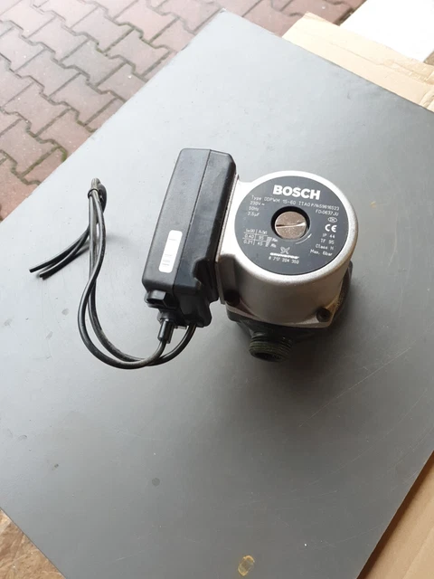Junkers Pumpe Umwälzpumpe Bosch Heizungspumpe ZSBR 7-28 8717204350  DDPWM 15-60