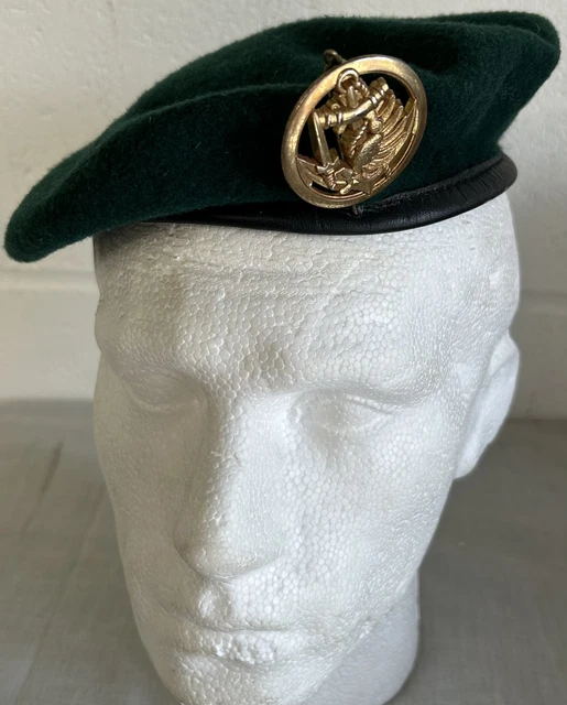 Vintage Canadian Armed Forces Combat Boonie/Bush Hat Badge - Cloth, 2 Inch, Used