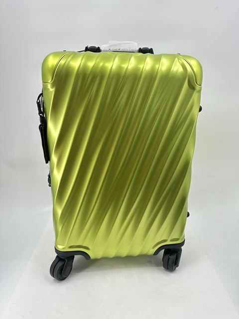 Tumi 19 degree aluminium International Carry-on  22”x14”x9” NWT 2