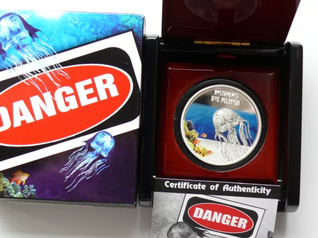 Tuvalu 1 Dollar 2011 DANGER - Australian´s Box Jellyfish, 1 Oz Silber, PP