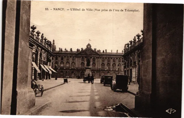 CPA Nancy-L'Hótel de Ville-Vue prise de l'Arc de Triomphe (187227)