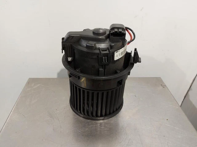 T1013140A motore riscaldamento per PEUGEOT 208 1.2 PURETECH 82 2012 105353