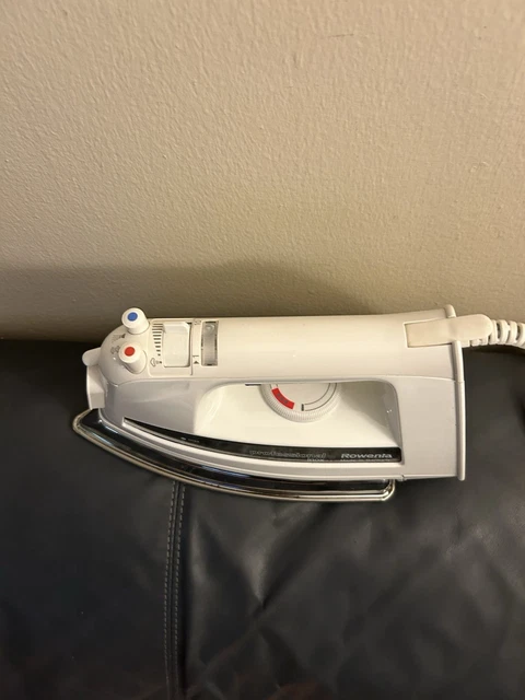 Fer à Repasser Vapeur Rowenta Surfline DE 334 – Blanc, 1200W, Fabriqué En Allemagne, Occasion