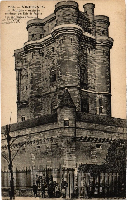 CPA Vincennes Le Donjon (1346866)