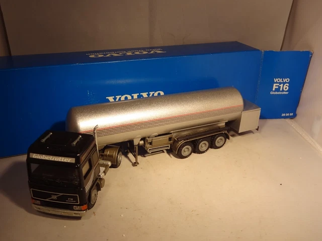 BER99 CAMIONS 1/43 Hachette IXO BERLIET GDR 7 D Citerne Lait mont Blanc