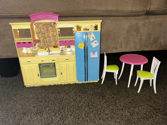 MATTEL BARBIE DECOR COLLECTION YELLOW KITCHEN PLAYSET b6273