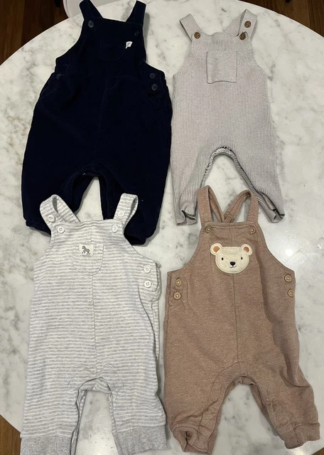 4 abiti unisex per bambini di John Lewis & Marks & Spencer 100% cotone 0-3 mesi