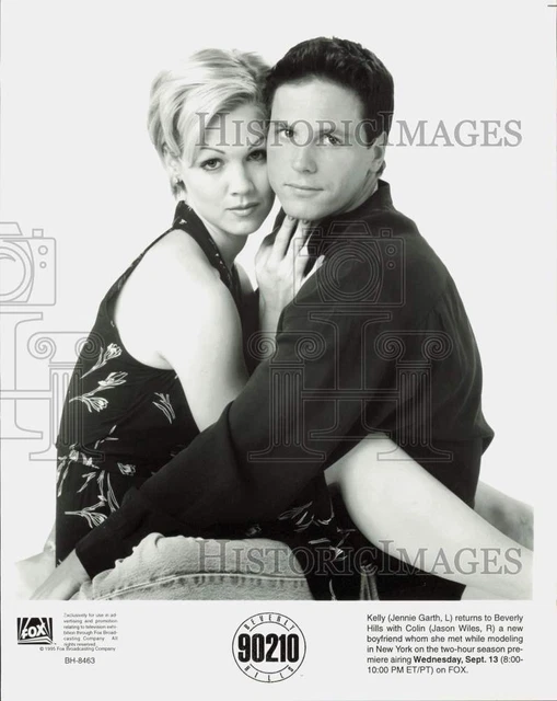 1995 Press Photo Jennie Garth & Jason Wiles star in "Beverly Hills 90210"