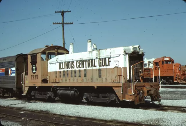 ICG Illinois Central Gulf EMD SW1200 Original Kodachrome Kodak slide