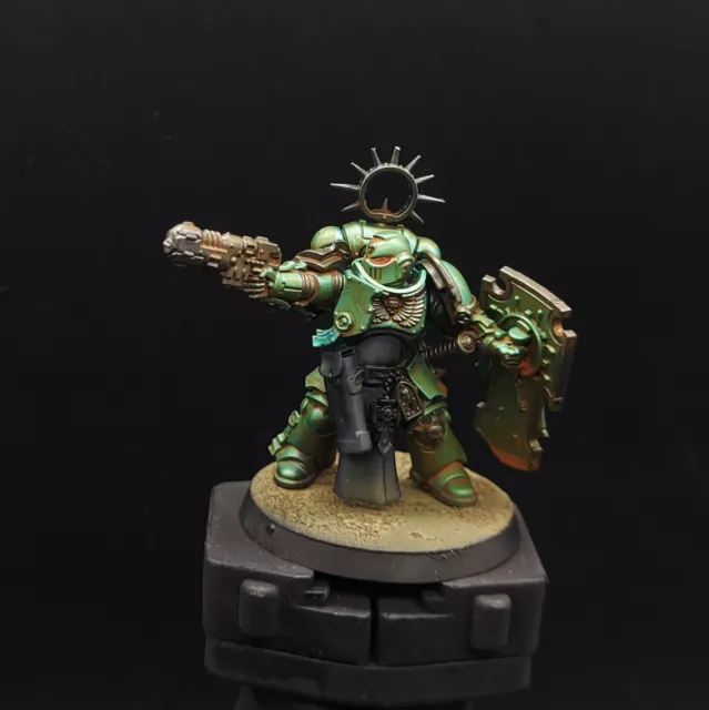 Taller de juegos Warhammer 40k Primaris Lieutenant #1 Alpha Legion pintado profesional