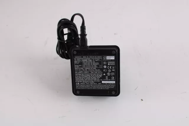 Sony AC-VQV10 AC Adapter/Ladegerät Mit 2x Toner B-9674H LI-ION Akku 7.4V 2