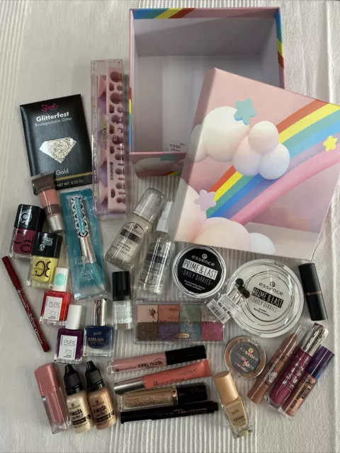 30 Teile Kosmetik Paket essence Catrice Bell P2 in Geschenk Box NEUWARE *neu*