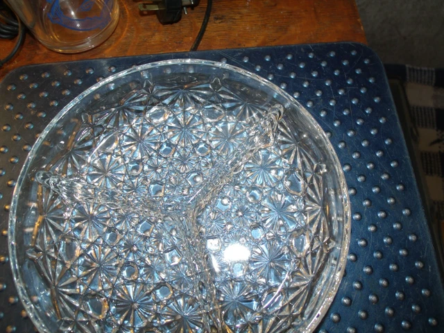 Indiana Glass 3 Section Daisy & Buttons Relish/Nut Dish   7.25 x 1.5"