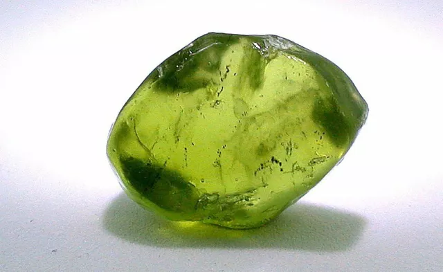 3.75 Gram 18.75 Carats Apple Peridot Facet Rough San Carlos Arizona Gem CS292