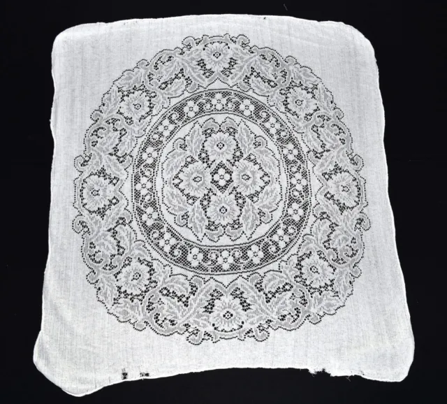 Vintage Quaker Lace White with Round Floral Center Design 38" Square Tablecloth