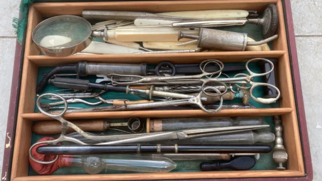 Arzt, Apotheker, alte Instrumente, Konvolut