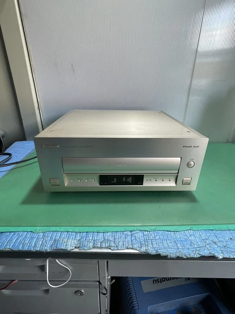 PIONEER HLD-X9 HI-VISION LD MUSC LaserDisc Player + BONUS PIONEER HLD-X9 HI-VISION LD MUSC LaserDisc Player + BONUS