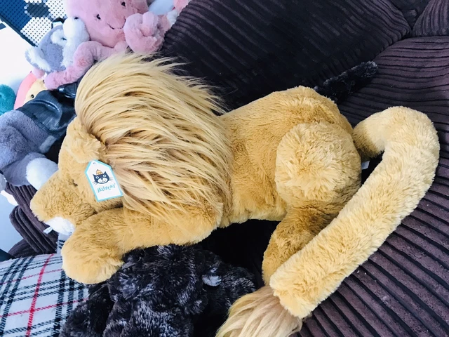 Rey Leon Peluche Jellycat Louie Lion Dorado Peluche Rey Leon
