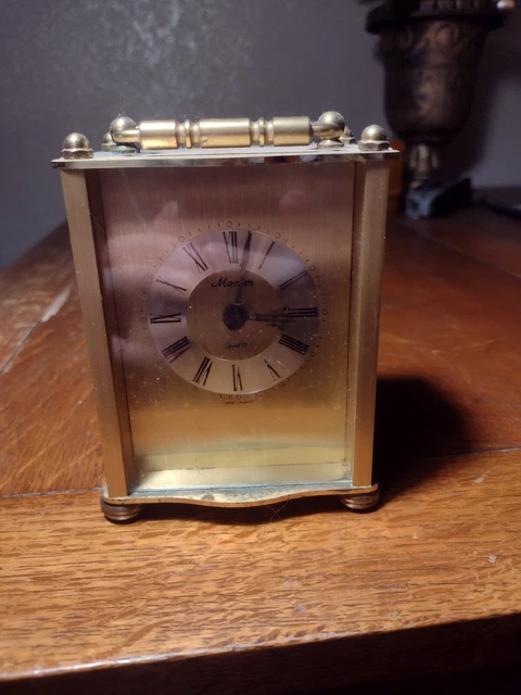 Maxim Clock