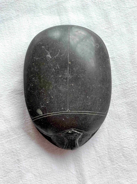 SCARABÉE DE COEUR. Égypte, basse époque en schiste 3