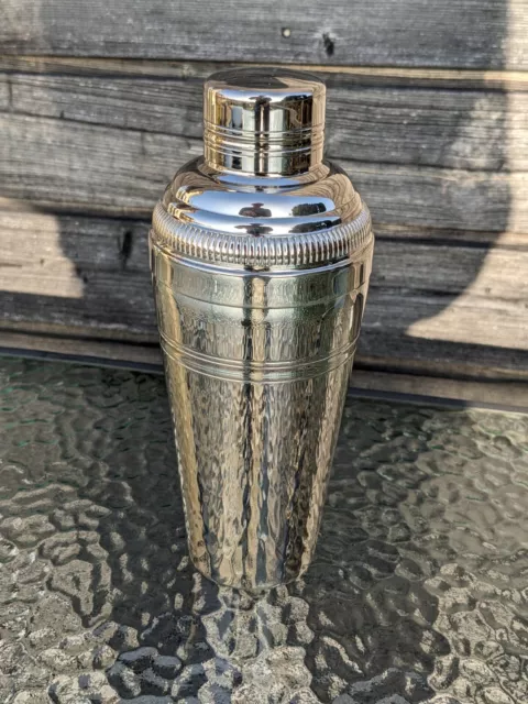 Ancien Shaker à cocktail en métal argenté style Art-Déco 3