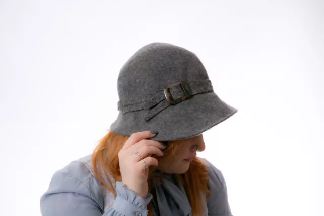 Cappello a campana Trilby stile vintage grigio inclinabile laterale anni '60 - anni '90 fa scooter mod anni '60