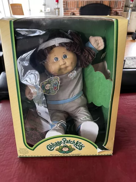 ❤️ Vintage 1983 Cabbage Patch Kids Doll Original Box Coleco Charla Clara New