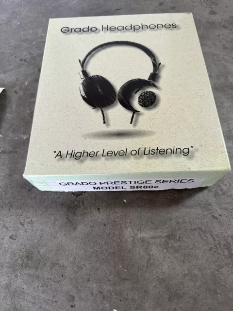 Grado Labs SR80e Prestige Series Over Ear Stereo Audio Headphones Grado Labs SR80e Prestige Series Over Ear Stereo Audio Headphones