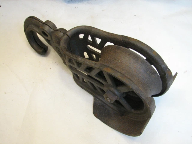 Vintage Myers Unloader Hay Trolley Pulley Farm Barn Architectural Iron Ashland C 11