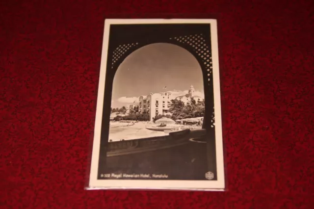 Royal Hawaiian Hotel, Honolulu Hawaii Postcard - RPPC #3 (Green 1 Cent)