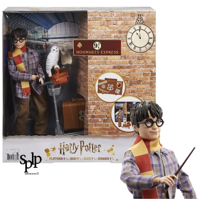 Harry Potter Hogwarts Express Box Pier 9 3/4 Figure + Accessories