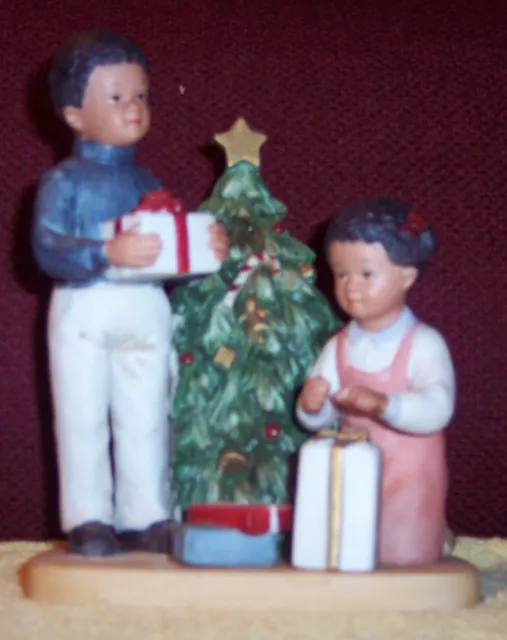 HOMCO HOME INTERIOR 8921 African American Kids Christmas Ytee Figurine