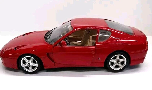 1992 BURAGO FERRARI 456GT échelle 1/18 fabriqué en Italie rouge avant ...
