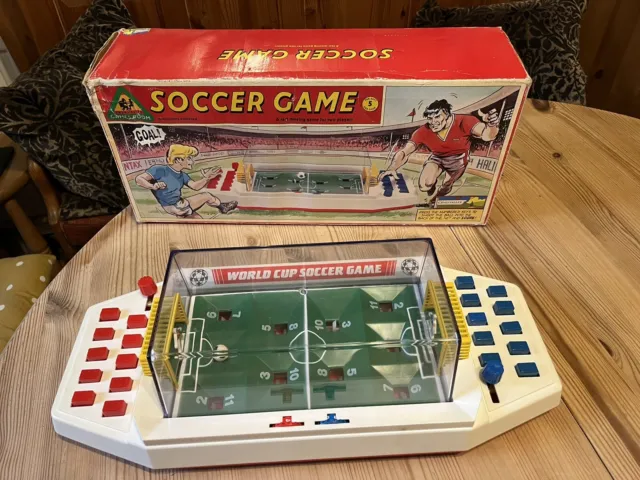Giocattolo retrò vintage CHAD VALLEY GAMES Coppa del Mondo di calcio GIOCO in scatola anni '70