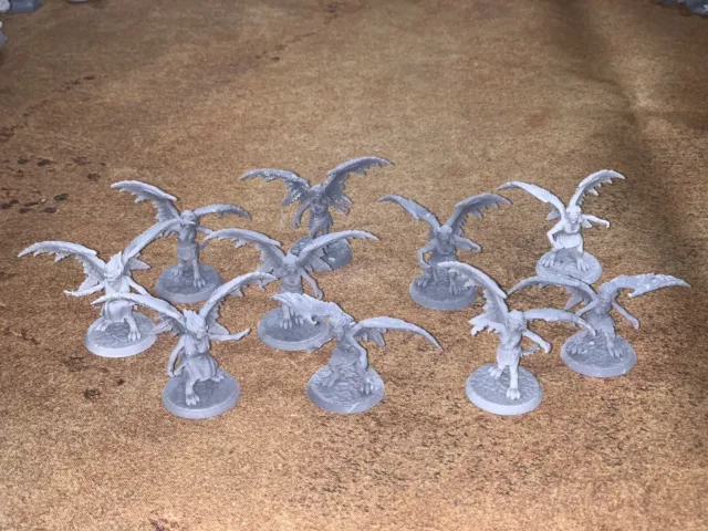 10x 28mm miniatures: Harpies suit  RPG such as Runequest DnD Tabletop War Games