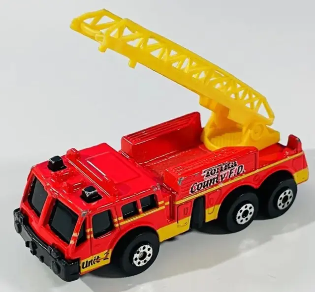 2003 HASBRO Tonka Maisto Fire Engine Truck Diecast Red with Yellow Ladder