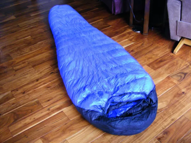 Western Mountaineering Ultralite,  850 Down Fill Sleeping Bag. 6'6" Long