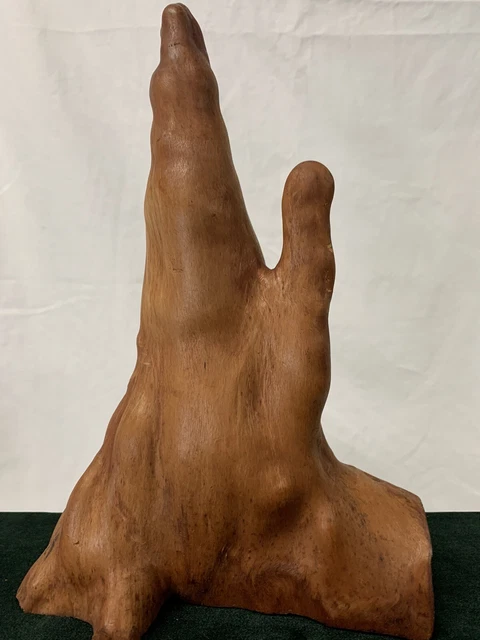 Escultura tallada de madera de raíz de ciprés de mediados de siglo de 10 pulgadas de colección