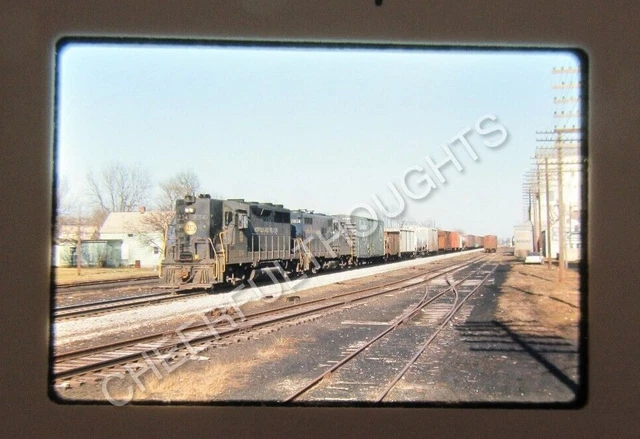 Original '70 Ektachrome Slide NW Norfolk Western 234 GP35 action NH    34D16