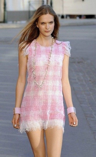 strapless open back dress Chanel Spring/Summer 2022 pink bouclé mini dress-vintage inspired knit –  Wayward Debutante