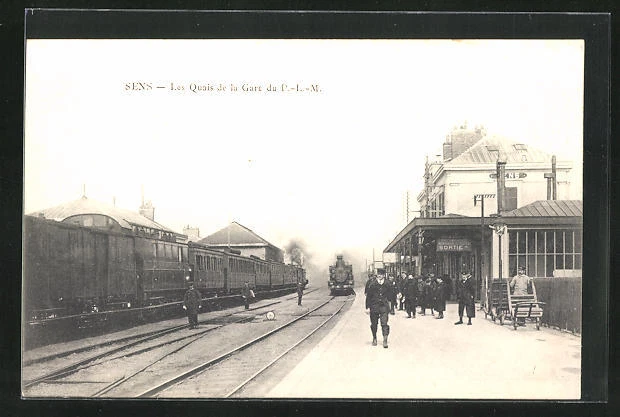 CPA SENS, LES Quais de la Gare du, La Gare EUR 10,00 - PicClick FR