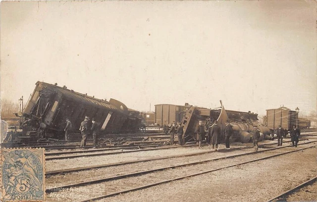 Cpa 51 Photo Card Vitry Le Francois Train Accident Contour De La Hall N°2 (
