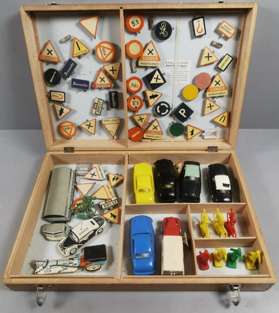 Coffret Panneaux de signalisation routière 1:43 – Traffic Modelcars
