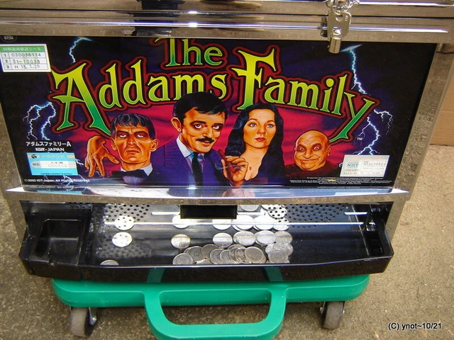rare ADDAMS FAMILY Slot Machine casino action & family fun LCD Screen ~ Pachislo