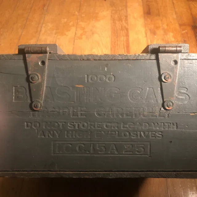 Atlas Powder Co. Empty Wood Crate Box High Explosives 1000 NO. 6 Blasting Caps 9