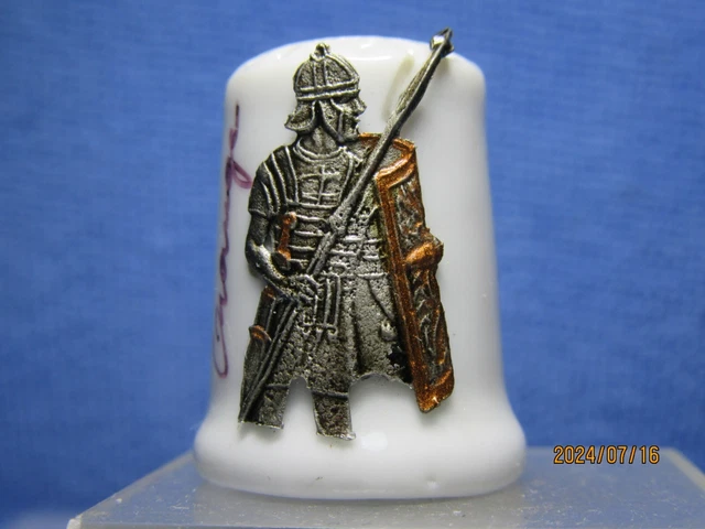 Dé à Coudre En Porcelaine Collection Birchcroft - Thème San Francisco - Fait Main En Angleterre