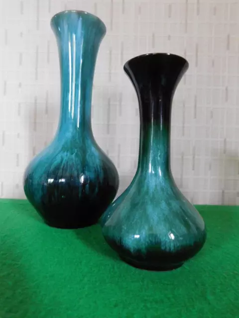 2no MID-CENTURY MODERN VINTAGE BLUE MOUNTAIN  POTTERY BMP VASES CANADA