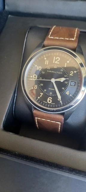 OROLOGIO SVIZZERO SWATCH Originals Classico Data Quadrante Argento Bianco Nero Cinturino in