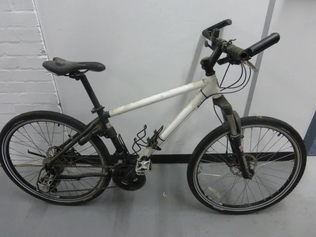 SMITH WESSON Men s Mountain Bike 16 Frame Used Condition 26 Wheels 24 Speed 97.00 PicClick UK